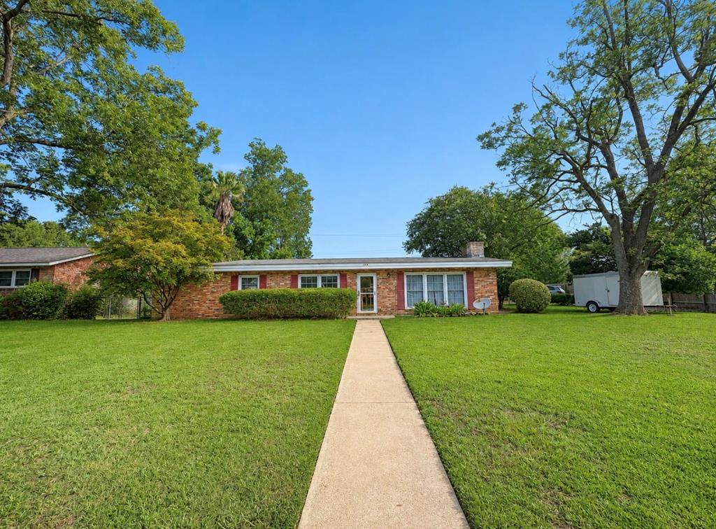 2408 Whispering Pines Cir - Photo 1