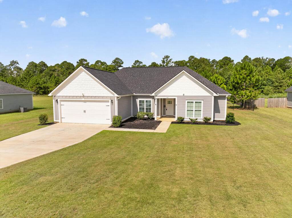 148 Scarlet Way - Photo 1
