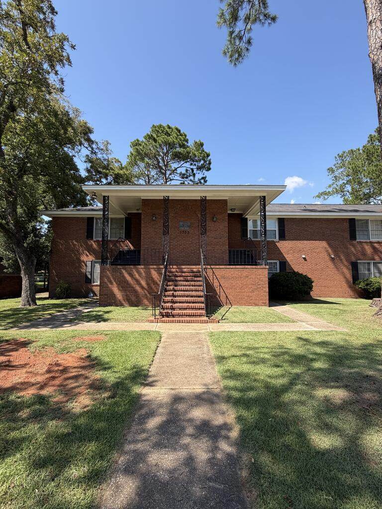 1701 Broad Avenue W - Photo 1