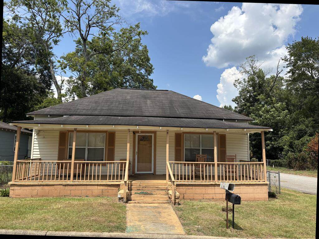 909 Wheeler Ave - Photo 1