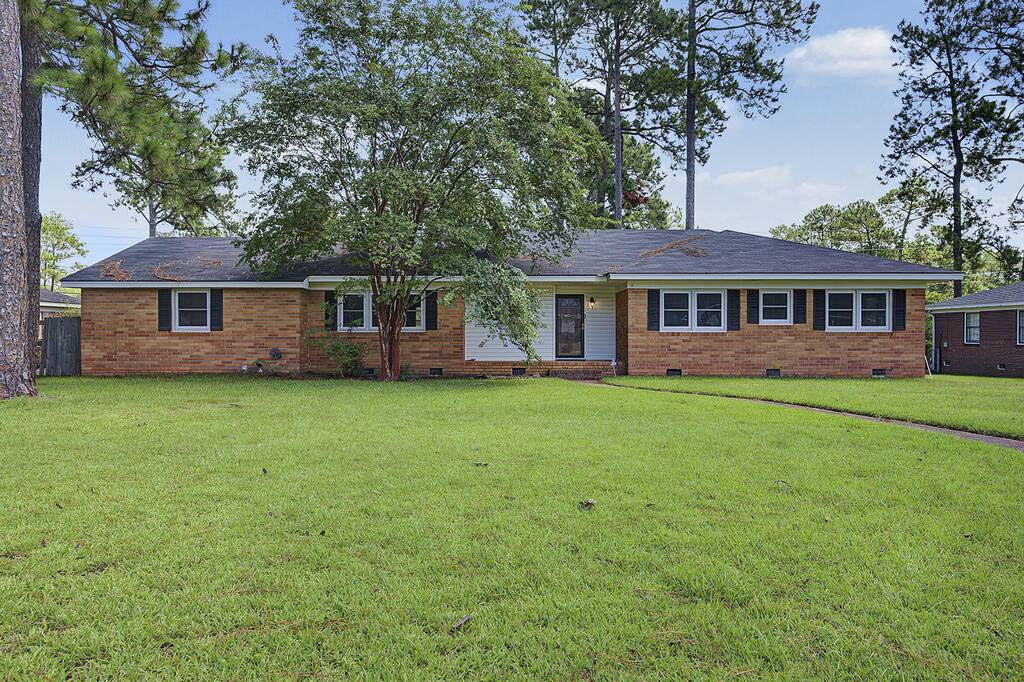 1902 Robinhood Road - Photo 1