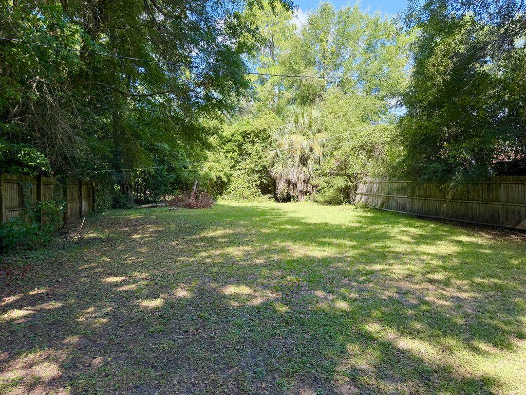513 N Monroe St - Photo 1