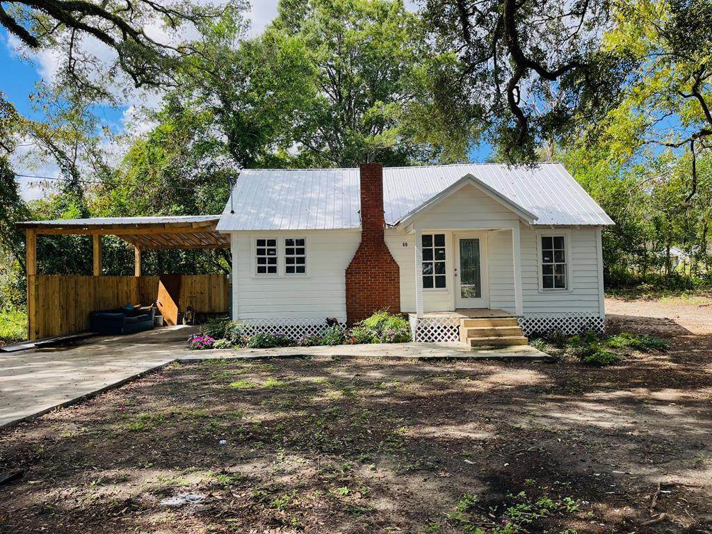 69 Greenleaf Avenue - Photo 1