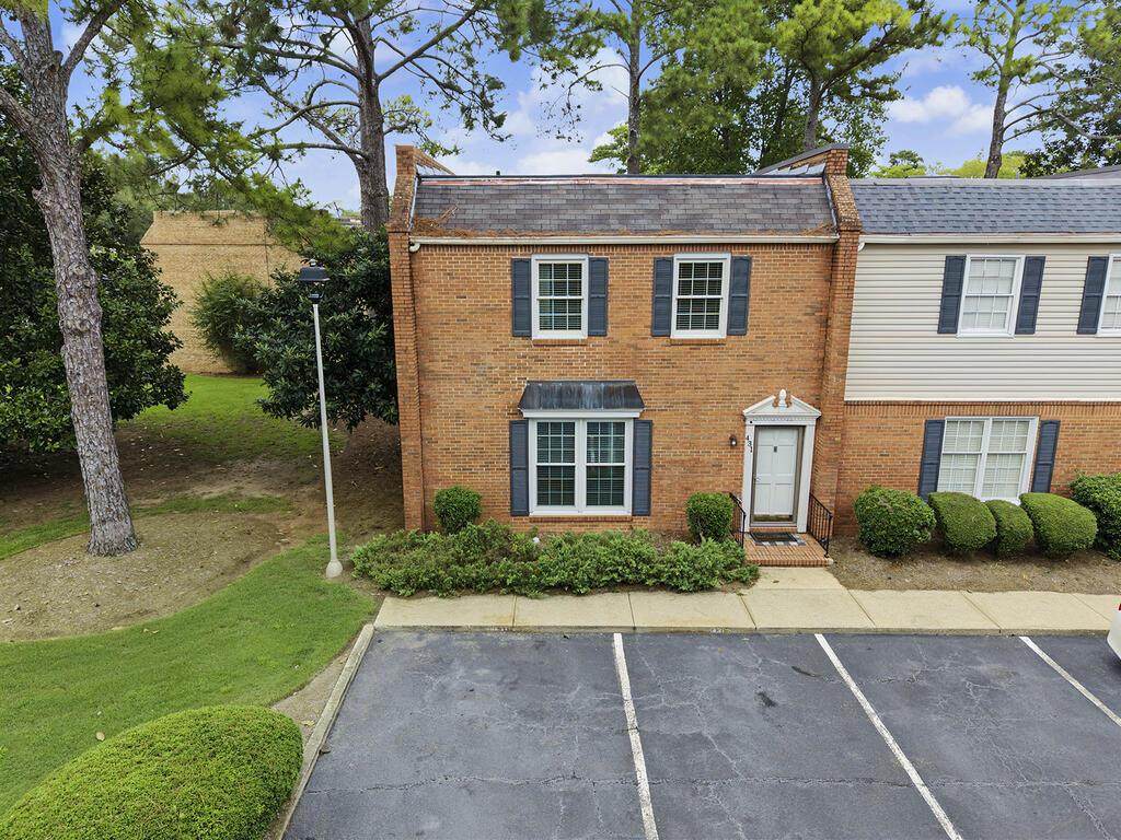 431 Kingswood Court - Photo 1