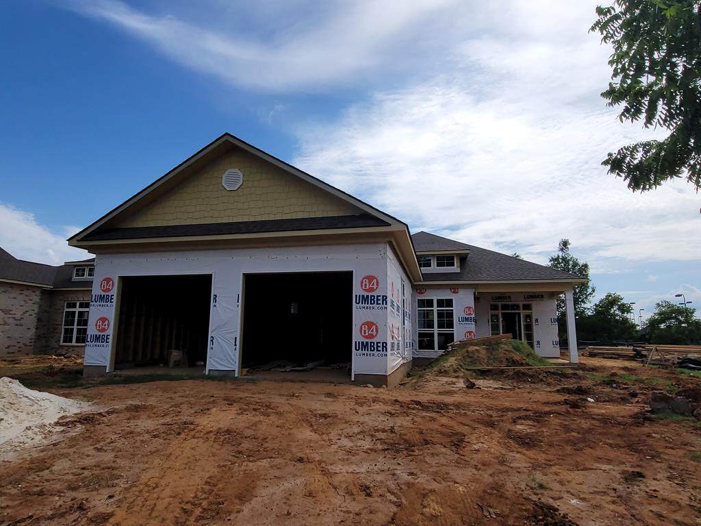 223 Wentworth Ln - Photo 1