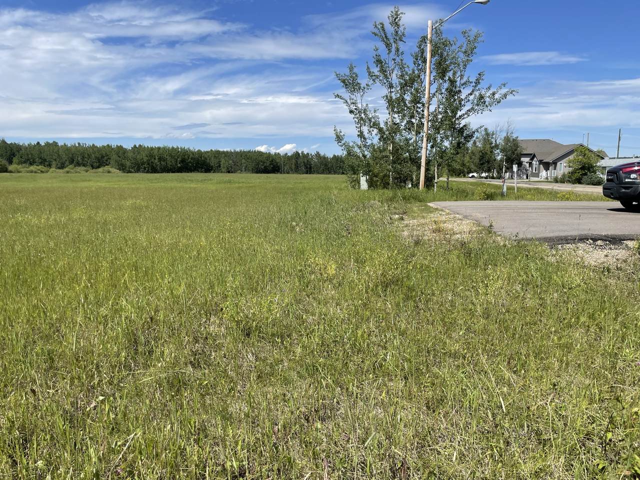 5002 50 Street - Photo 1