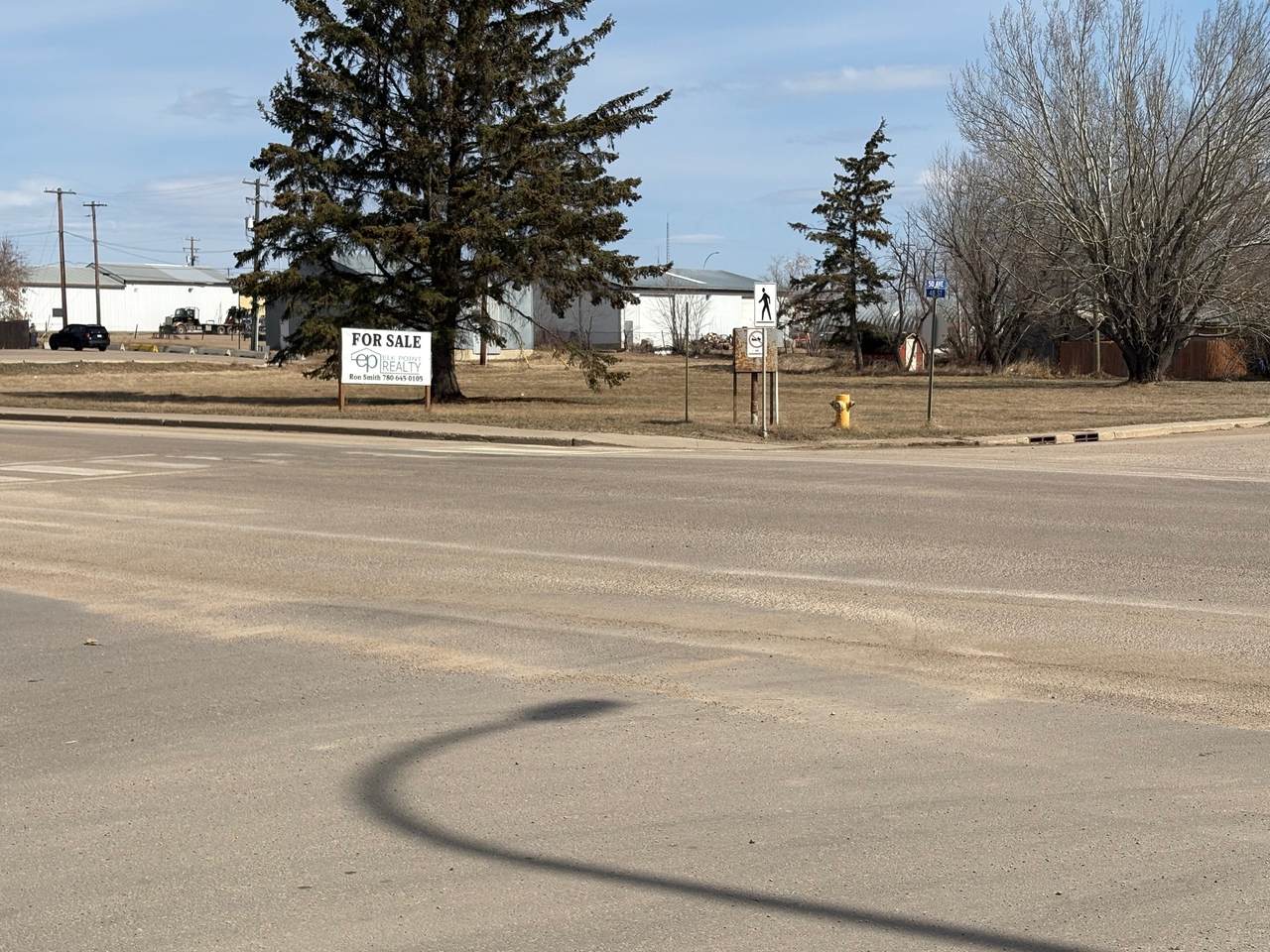 4710 50 Avenue - Photo 1