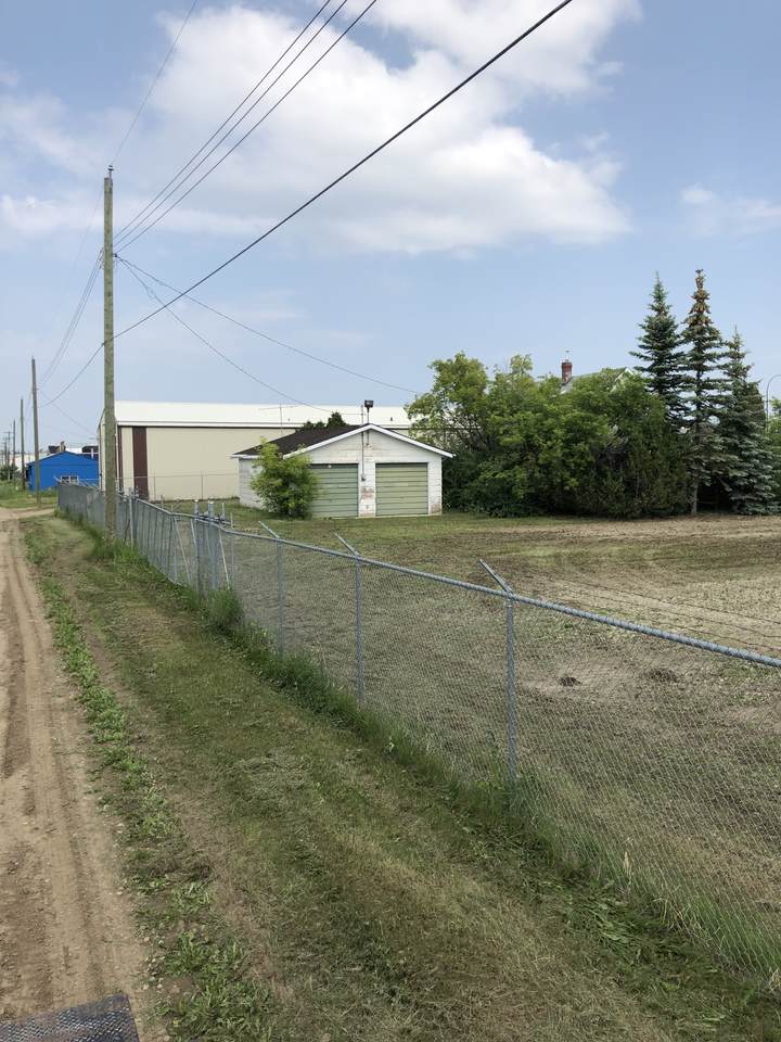 https://bt-photos.global.ssl.fastly.net/alberta/1280_boomver_2_43887649-2.jpg