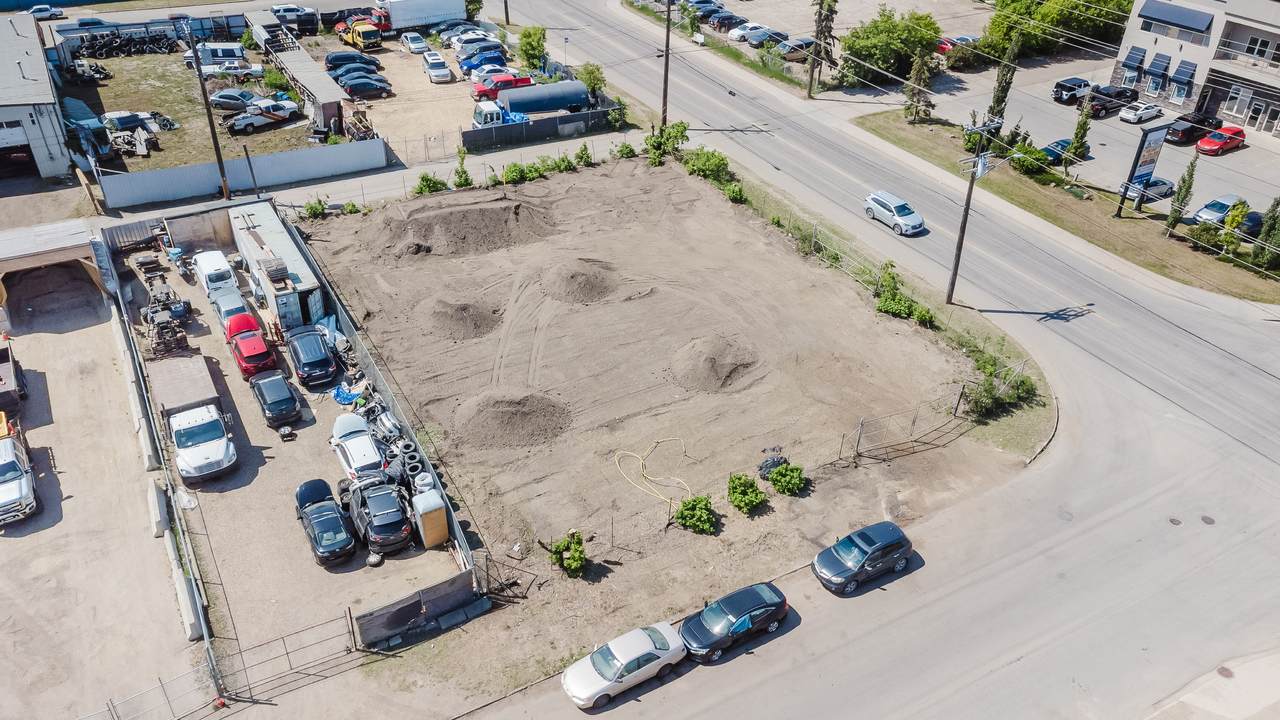 https://bt-photos.global.ssl.fastly.net/alberta/1280_boomver_1_45156619-2.jpg