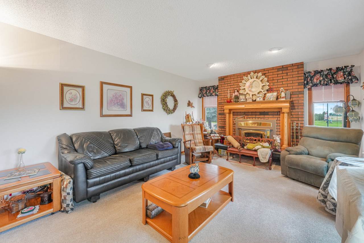 https://bt-photos.global.ssl.fastly.net/alberta/1280_boomver_1_45645717-2.jpg