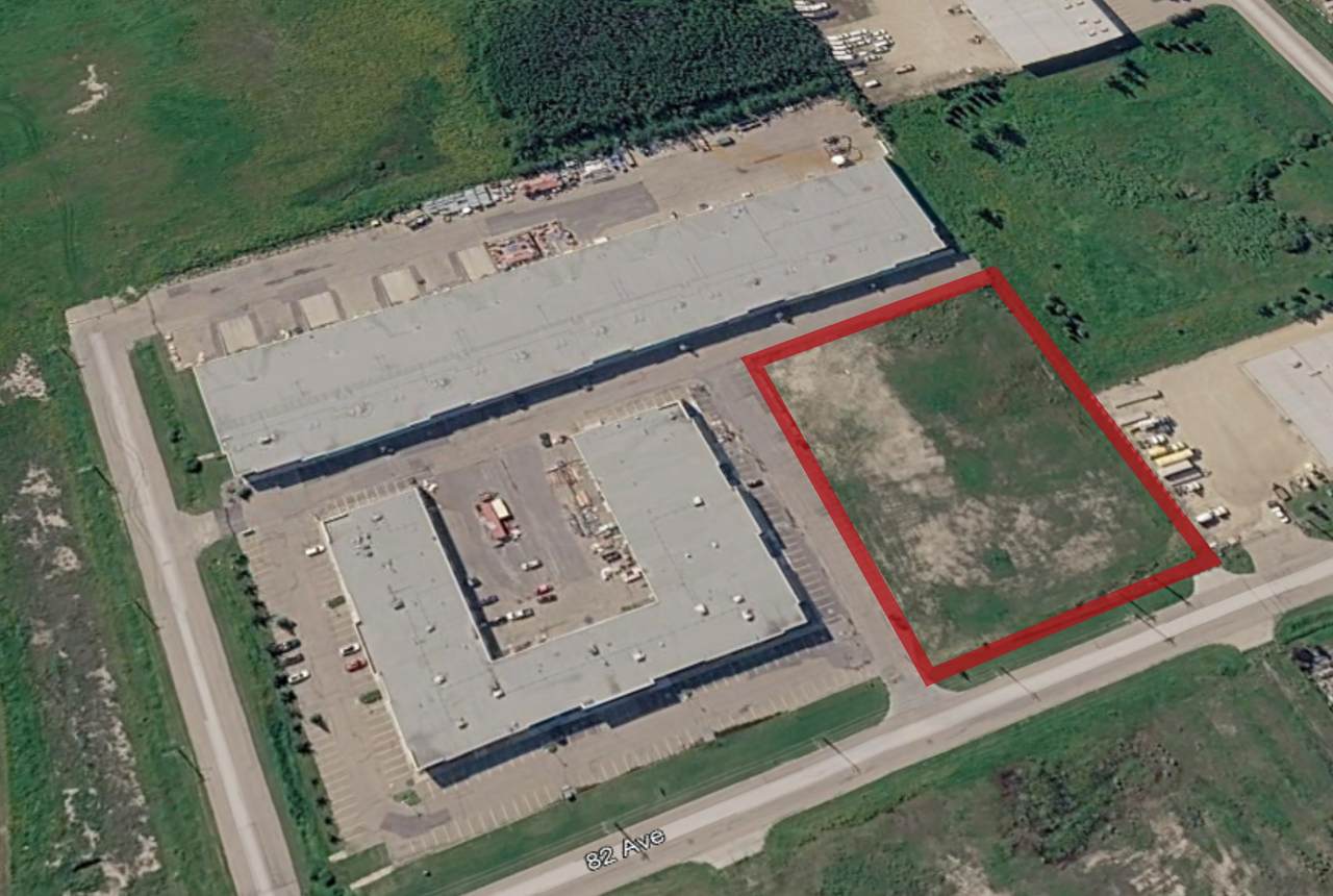  82 Ave - Photo 1