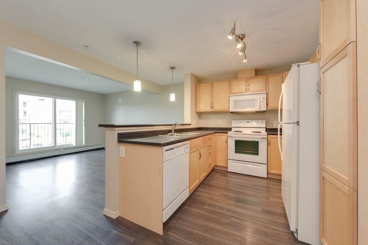 213 6070 Schonsee Way - Photo 1