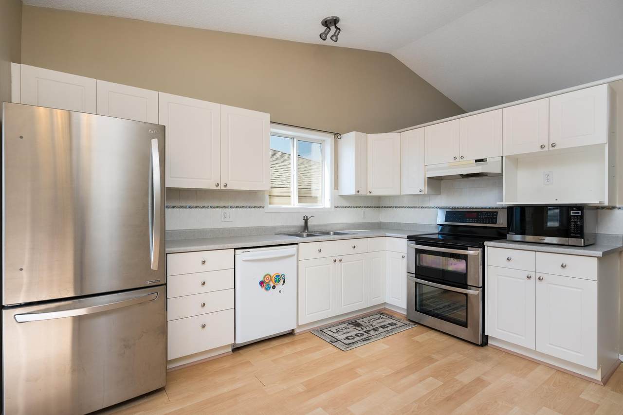 40 Hampton Place - Photo 1