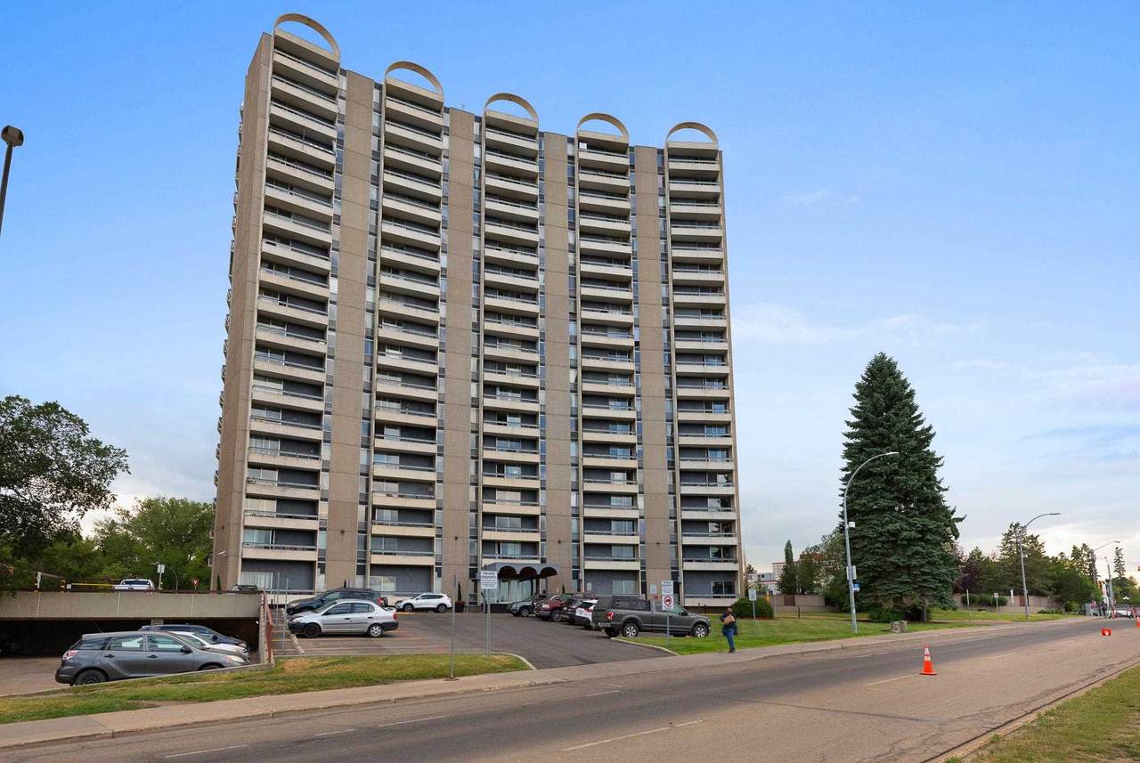 1606 10883 Saskatchewan Drive - Photo 1