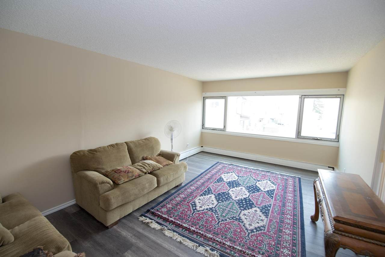 25 8745 165 Street - Photo 1