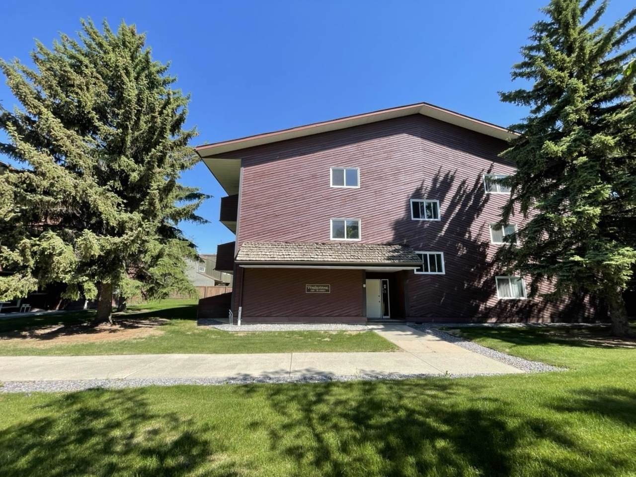 317 2319 119 Street - Photo 1