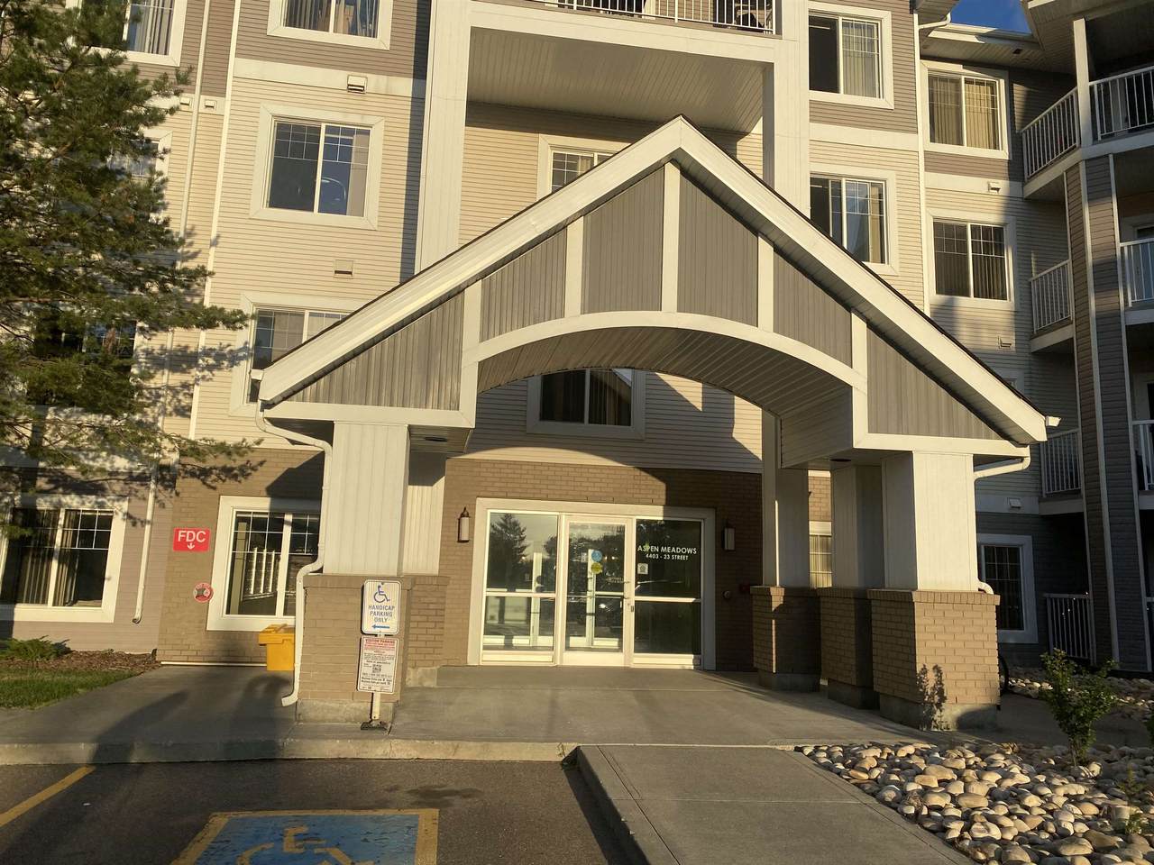 114 4403 23 Street - Photo 1