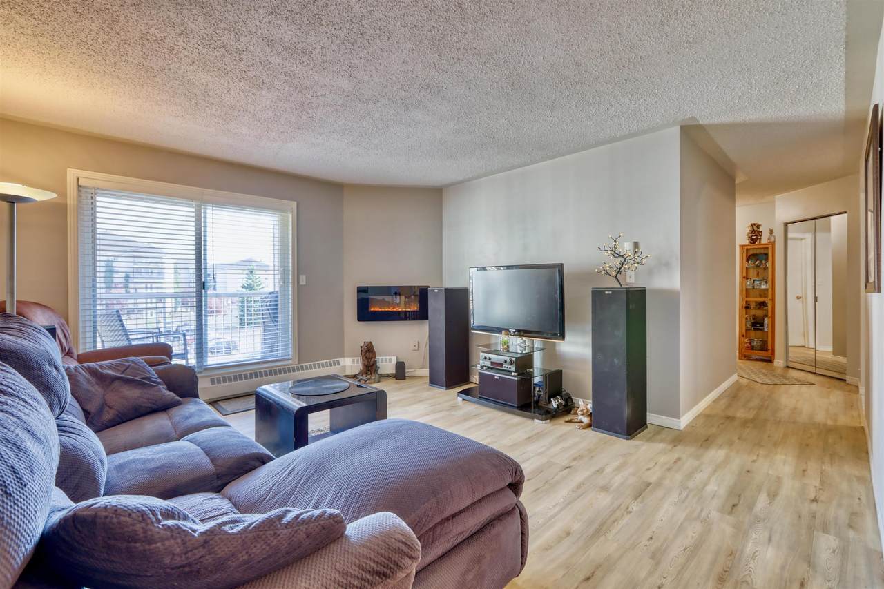 302 5005 31 Avenue - Photo 1