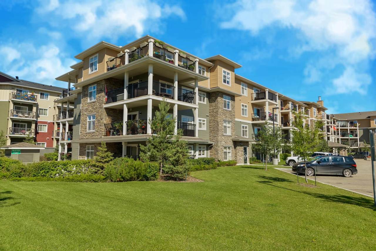 138 6076 Schonsee Way - Photo 1