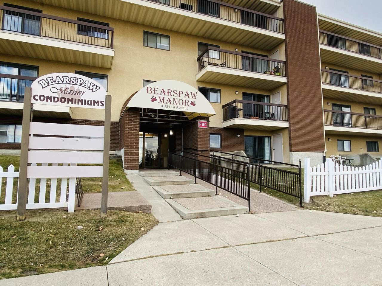 311 10511 19 Avenue - Photo 1
