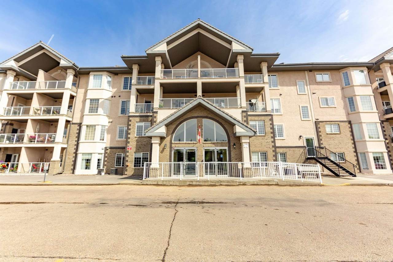 404 612 111 Street - Photo 1
