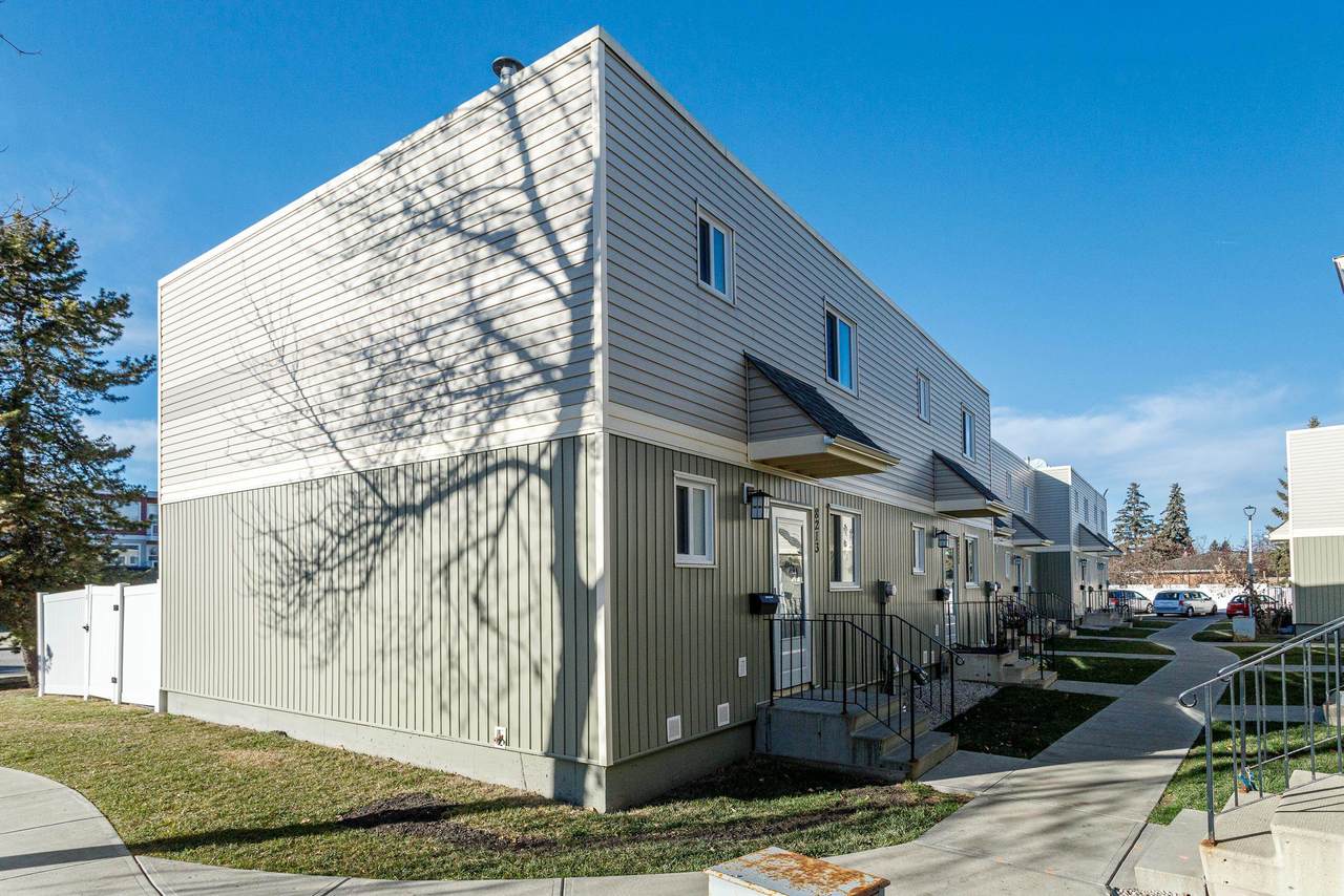 8213 182 Street - Photo 1