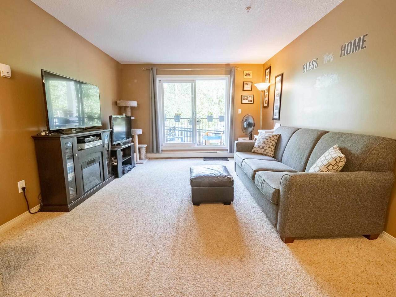 101 4903 47 Avenue - Photo 1