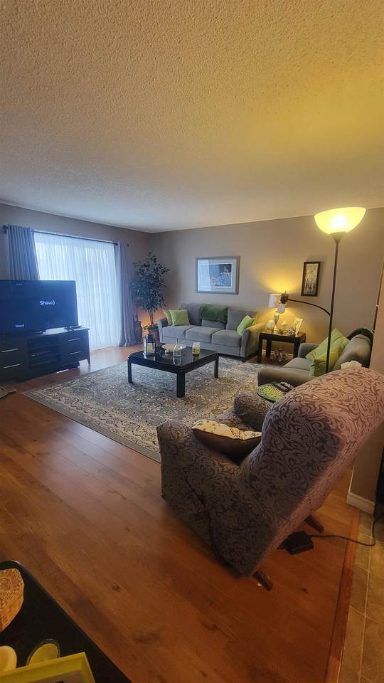 4616 47 Street - Photo 1