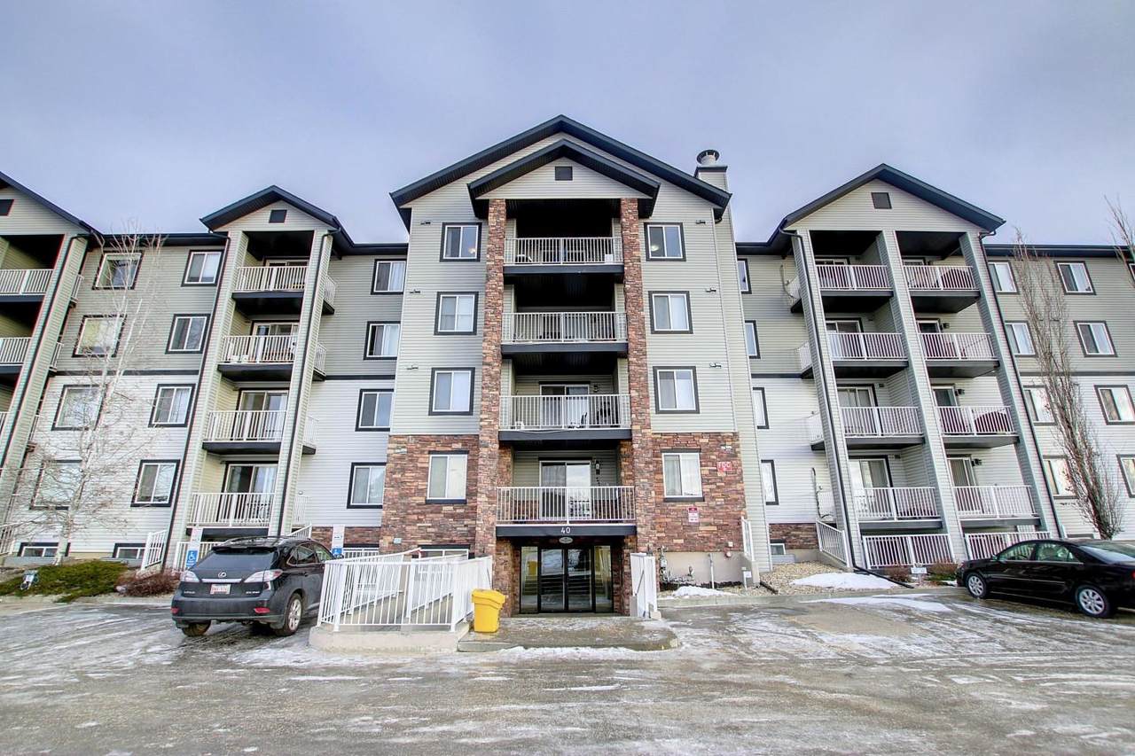 302 40 Summerwood Boulevard - Photo 1