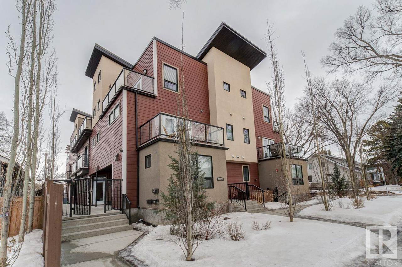 10808 83 Avenue - Photo 1
