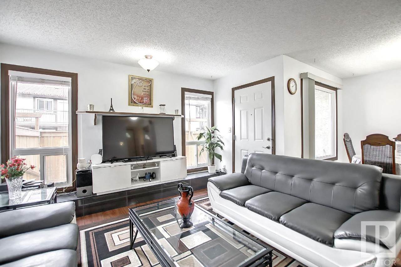 2940 36 Street - Photo 1