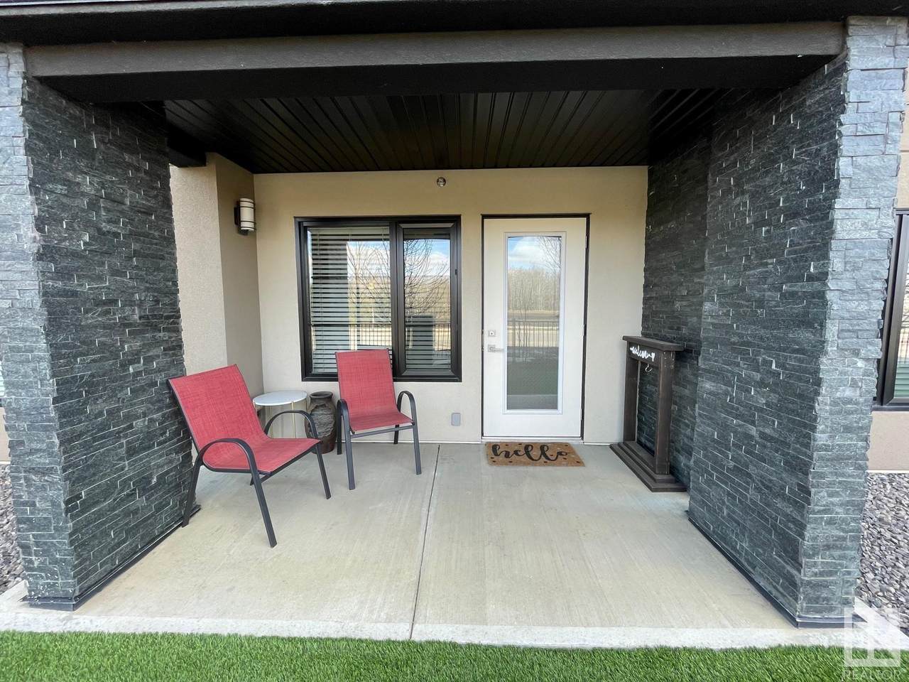 109 5029 Edgemont Boulevard - Photo 1