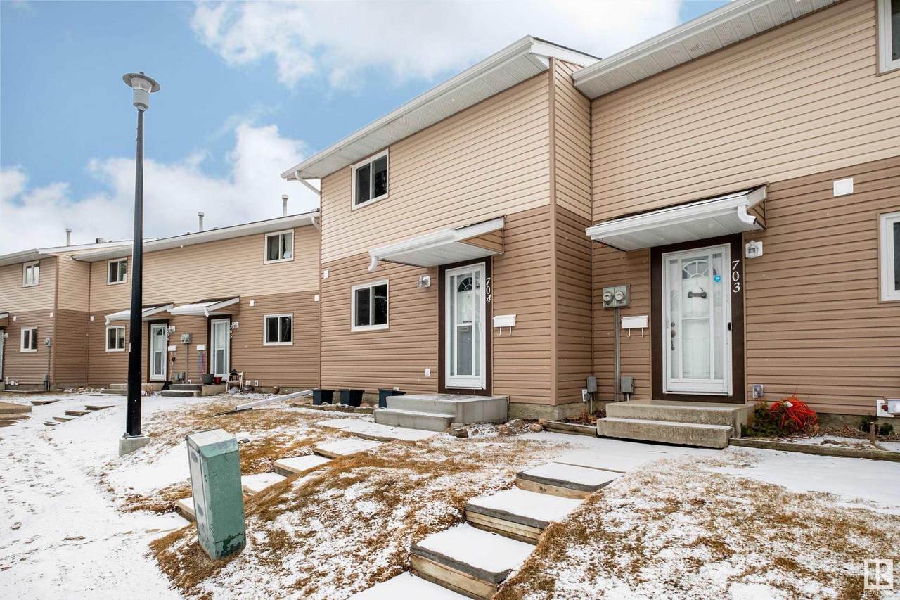 704 Spruce Glen - Photo 1