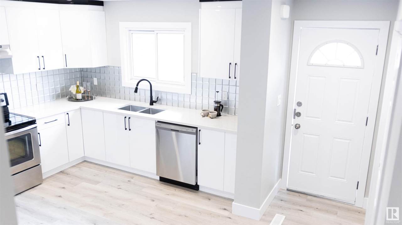 8007 27 Ave - Photo 1