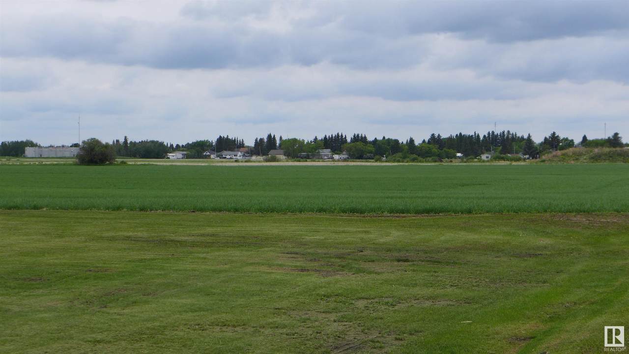 RR 265 & Hwy 39 Calmar, Alta - Photo 1