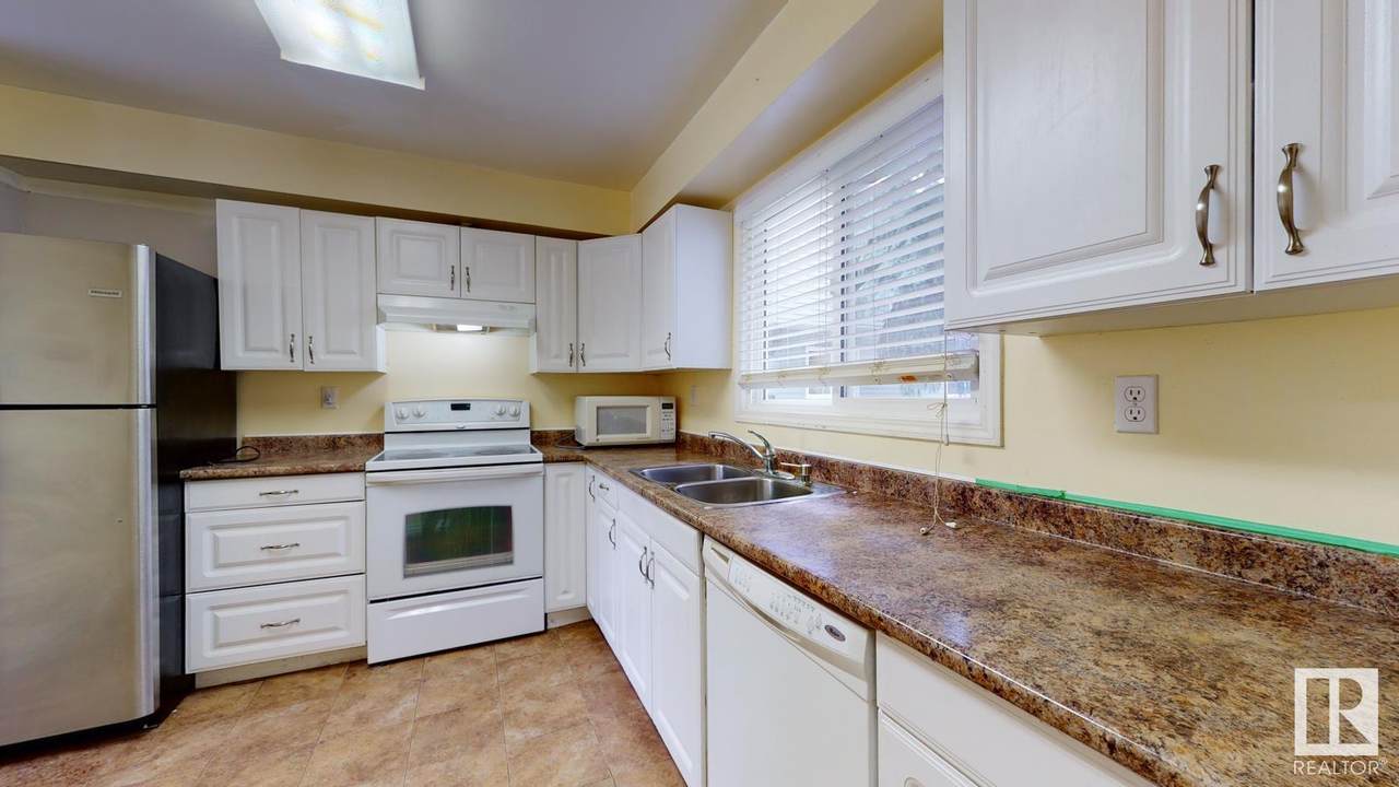 46 1415 62 Street - Photo 1