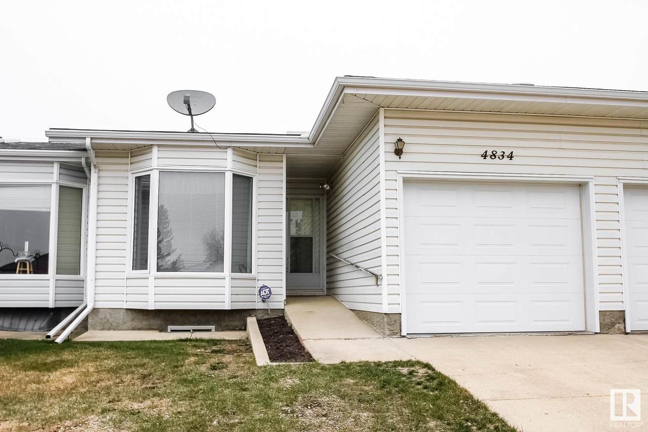 4834 49 Avenue - Photo 1