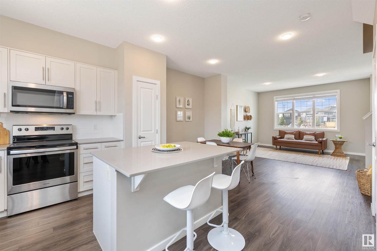 1170 Rosenthal Boulevard - Photo 1