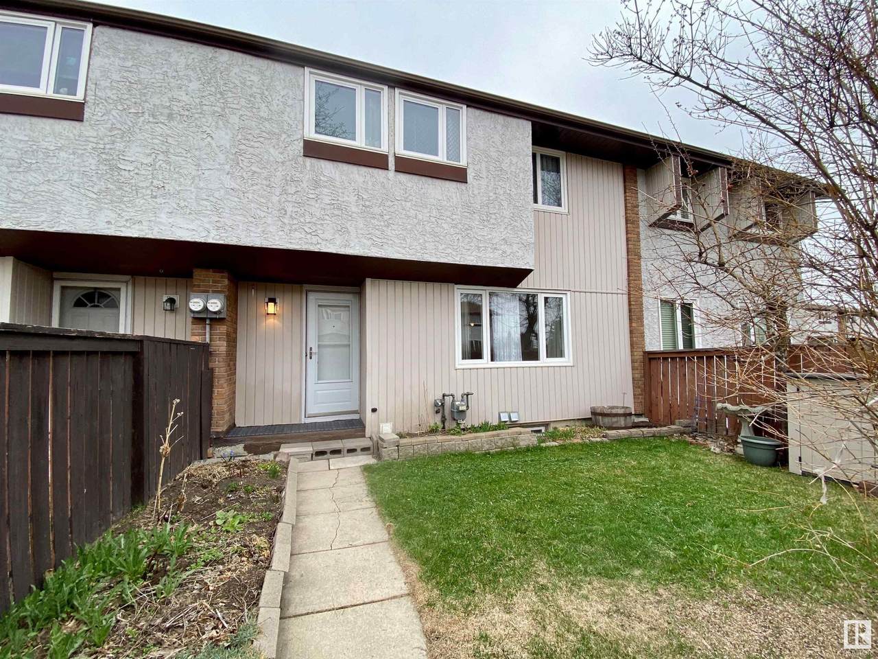 2 14305 82 Street - Photo 1