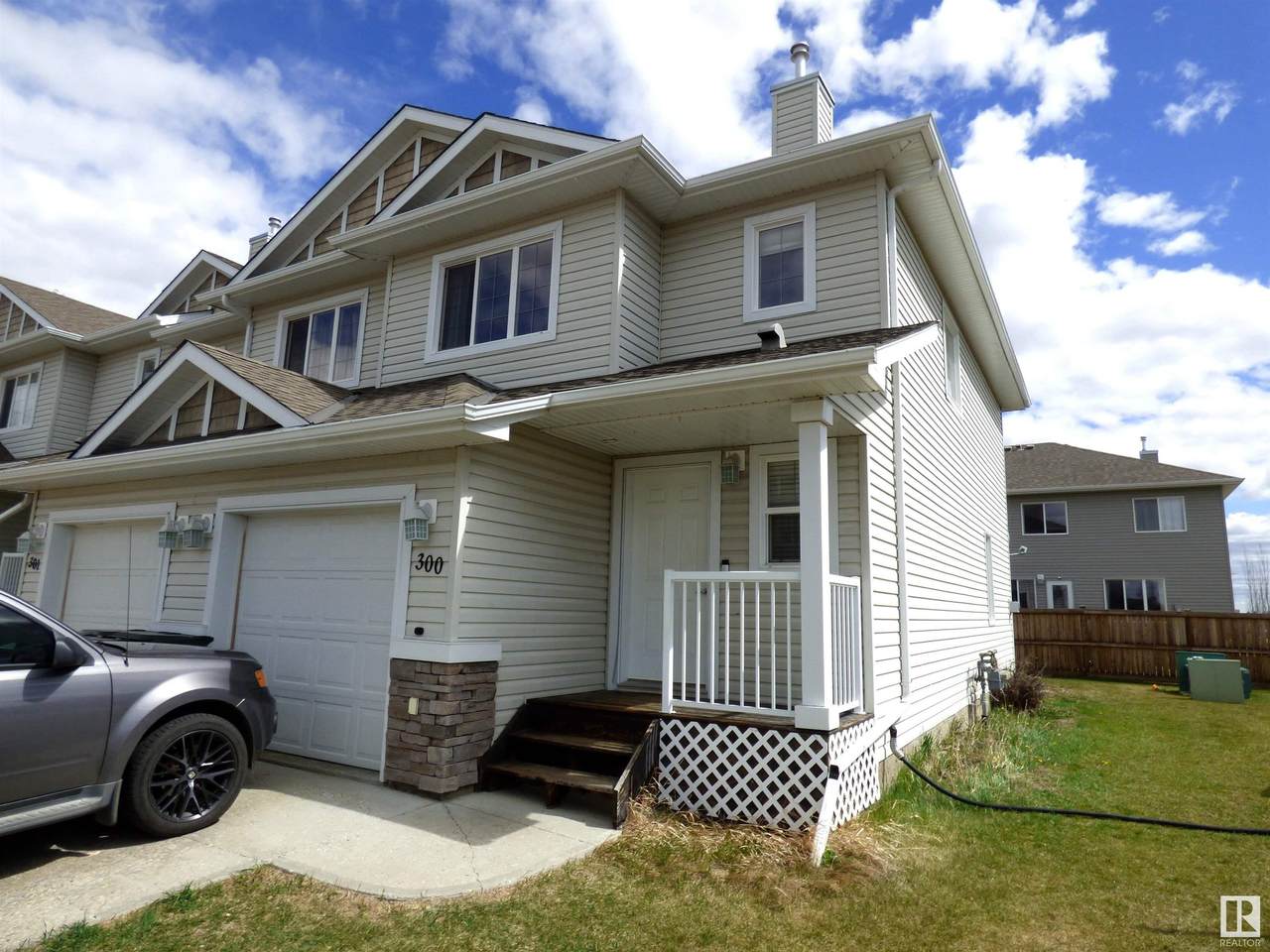 300 Graywood Mews - Photo 1