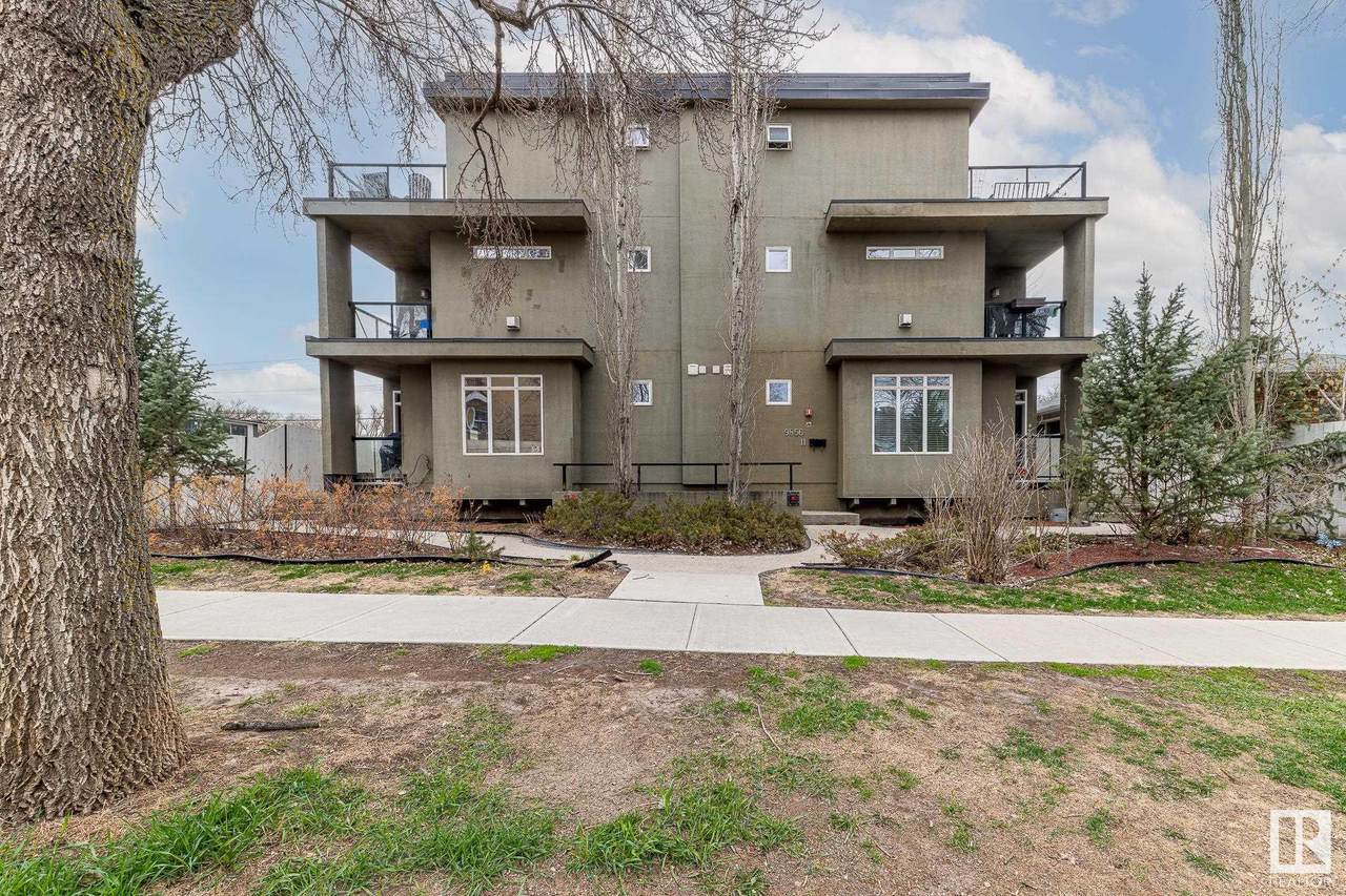3 9856 83 Avenue - Photo 1
