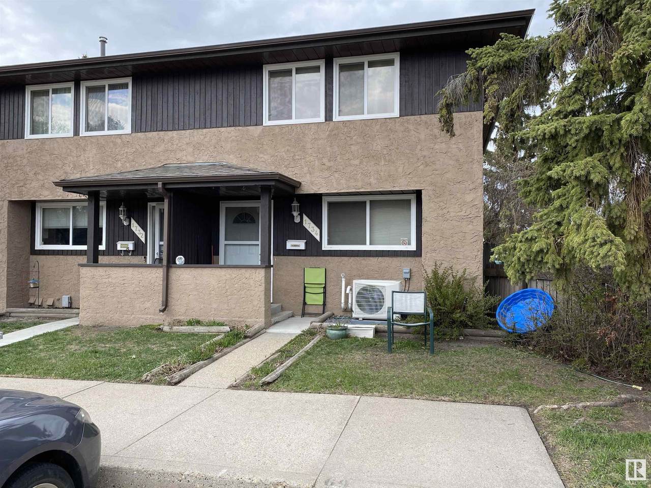 1734 37 Street - Photo 1