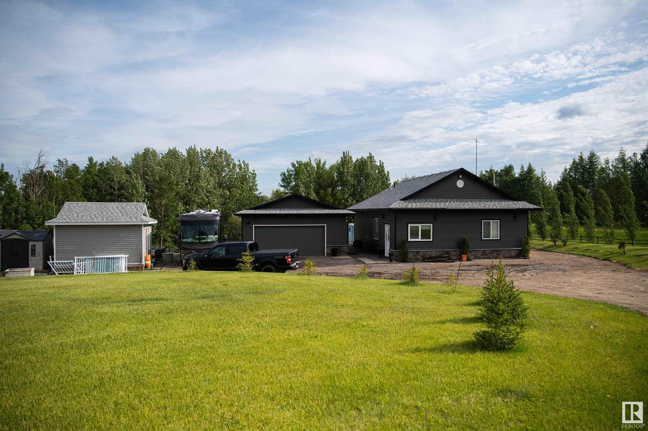1 51513 RGE RD 22 - Photo 1