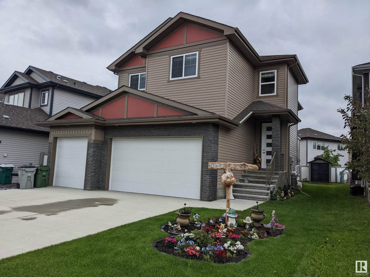 9628 106 Avenue - Photo 1