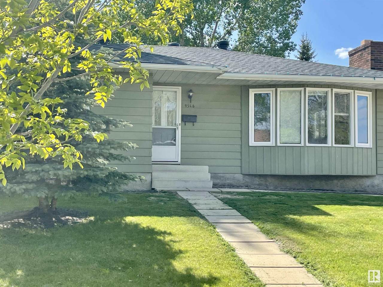 9546 89 Street - Photo 1
