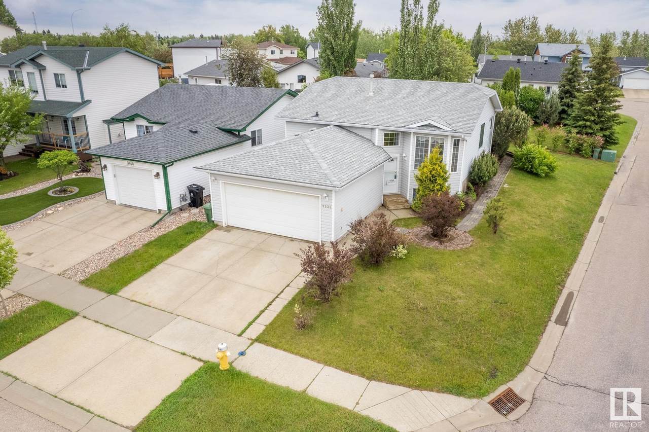 9922 94 Street - Photo 1