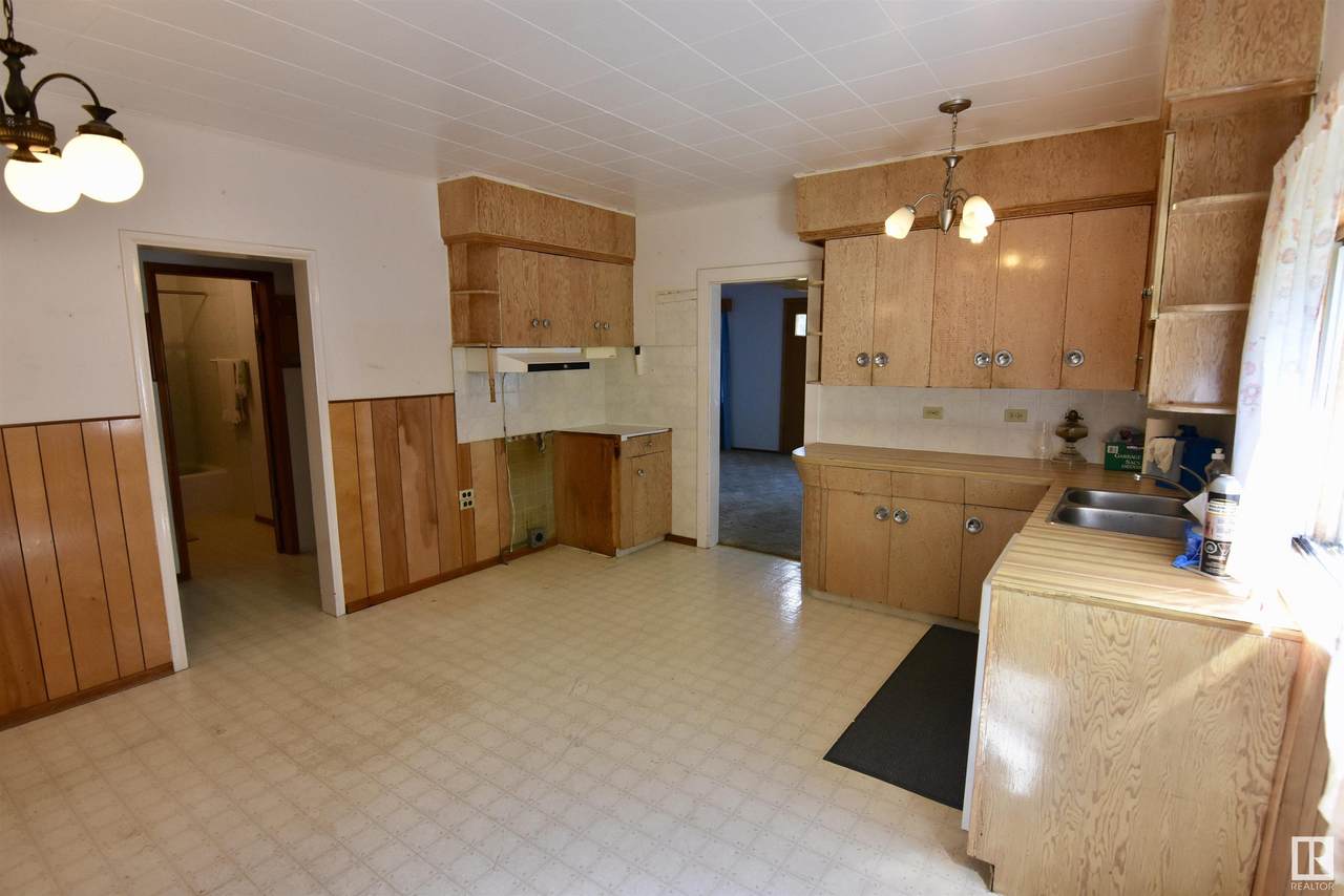 11030 Twn Rd 584 - Photo 1