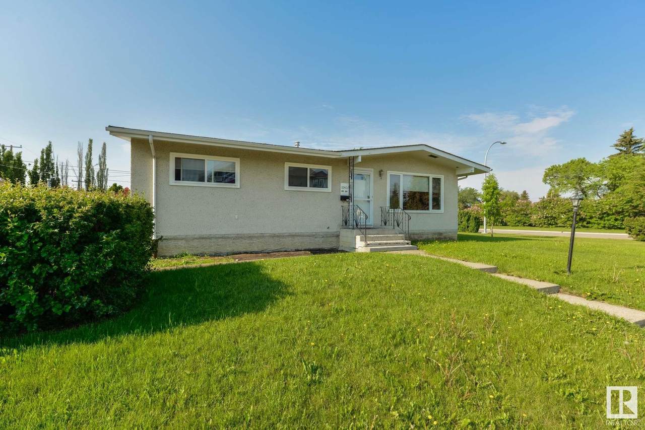 10407 136 Avenue - Photo 1