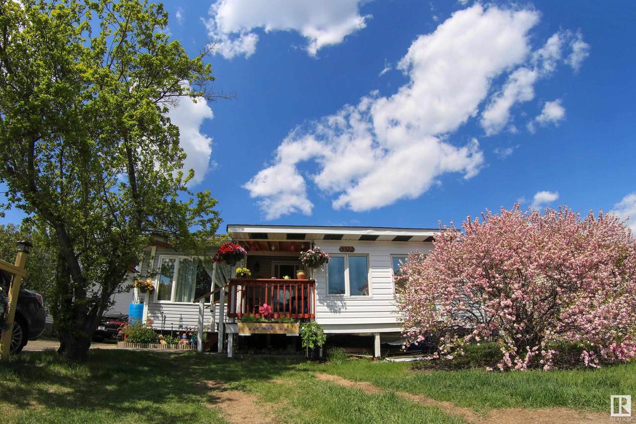 5322 43 Street - Photo 1