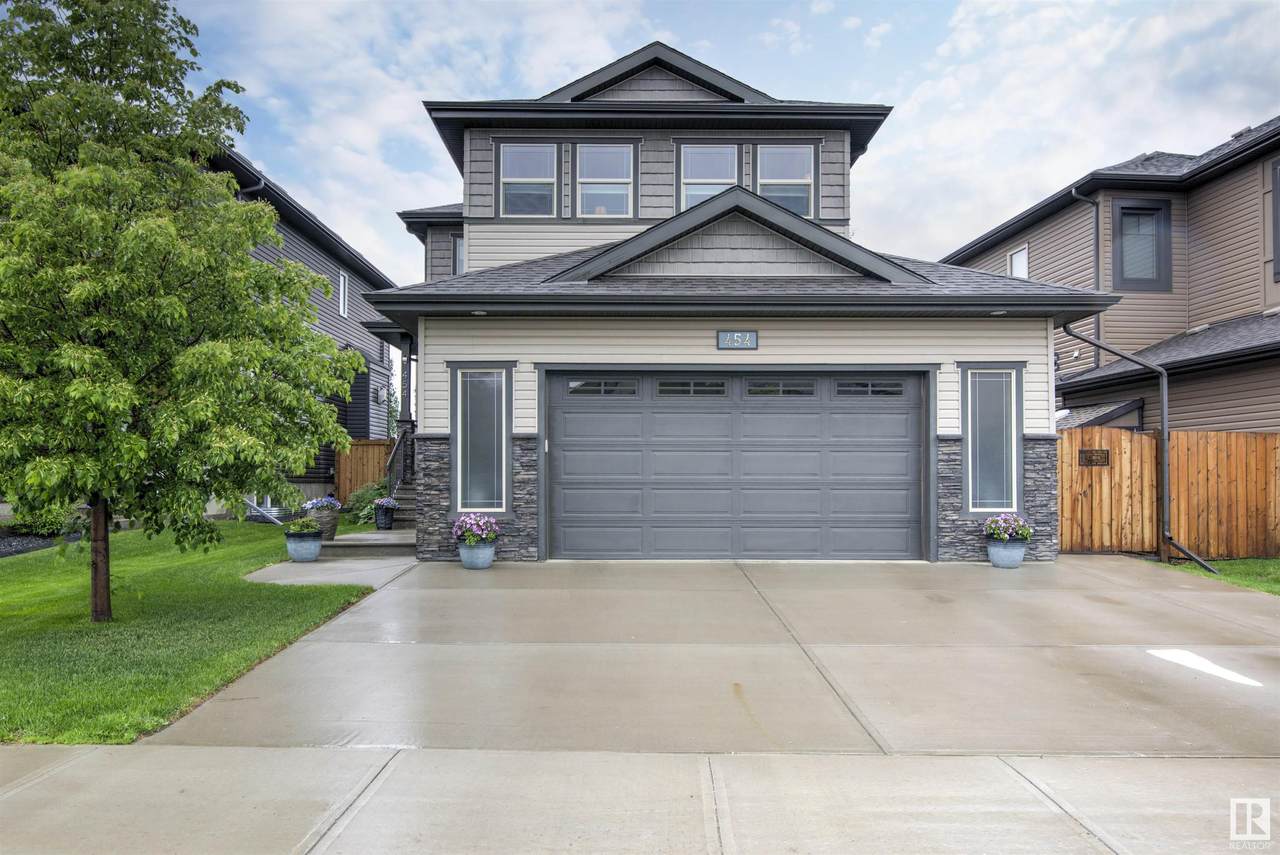 454 Meadowview Drive - Photo 1